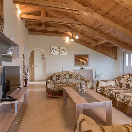 Apartment Mitros *